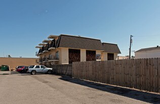Angele Apartments in Metairie, LA - Building Photo