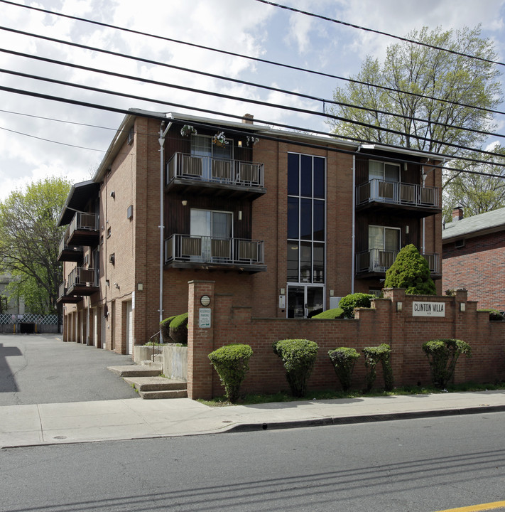 Clinton Villas in Irvington, NJ - Building Photo