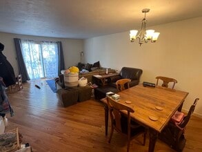 33 Lenglen Rd in Newton, MA - Building Photo - Building Photo