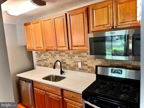 12307 Braxfield Ct in North Bethesda, MD - Building Photo - Building Photo