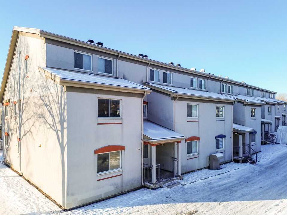 1241B Bastien Boul in Québec, QC - Building Photo