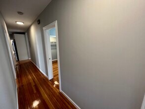 33 Hancock St, Unit 1 in Boston, MA - Building Photo - Building Photo