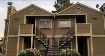 2722 Alicialynn Way in Las Vegas, NV - Building Photo