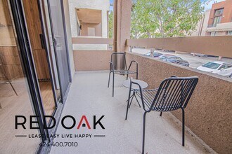 7810 Topanga Canyon Blvd in Los Angeles, CA - Building Photo - Building Photo