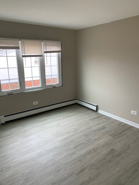 790 Lee St in Des Plaines, IL - Building Photo