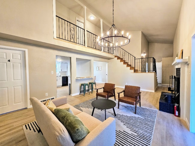 9210 Meade St in Westminster, CO - Foto de edificio - Building Photo