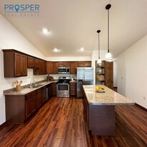 216 Dahl St in Stanley, WI - Building Photo