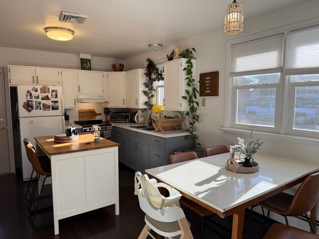 15 E Market St in Lititz, PA - Building Photo - Building Photo