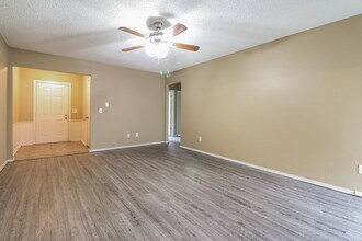 1212 SE 11th St in Moore, OK - Building Photo - Building Photo