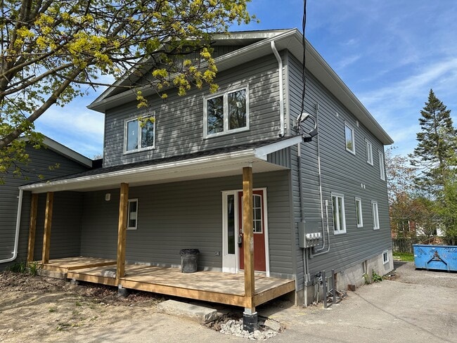 property at 1119 King St