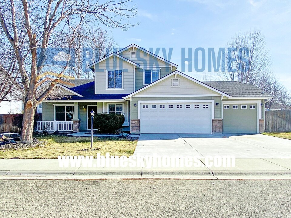 1058 N Glamorgan Ave in Meridian, ID - Building Photo