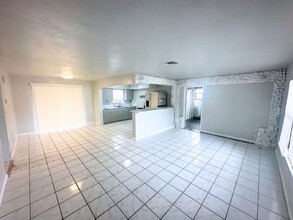 4390 NW 174th Dr in Miami Gardens, FL - Building Photo - Building Photo