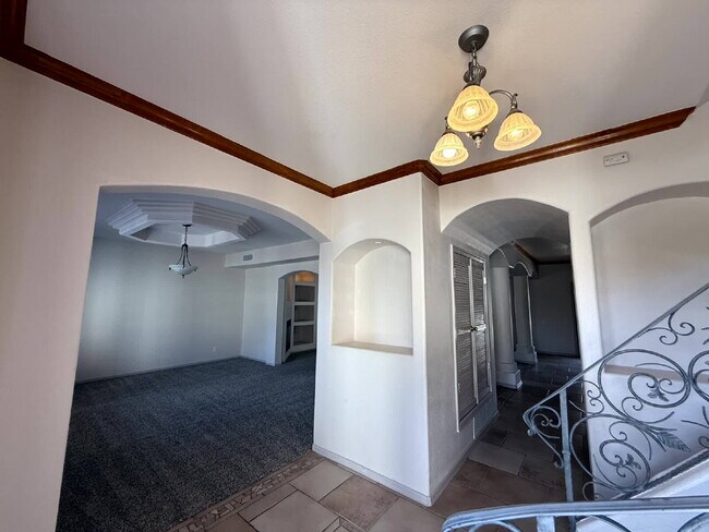 317 Zenith Dr in El Paso, TX - Building Photo - Building Photo