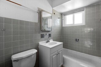 6719 N Hermitage Ave in Chicago, IL - Building Photo - Building Photo