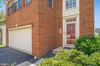 6809 Morning Brook Terrace in Alexandria, VA - Building Photo - Building Photo
