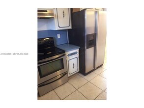 1820 N 17th Ave in Hollywood, FL - Building Photo - Building Photo