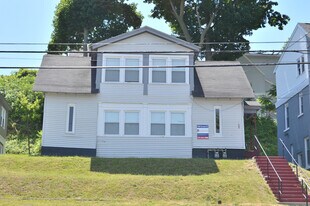 1400 E Genesee St, Unit Apt 1 in Syracuse, NY - Building Photo