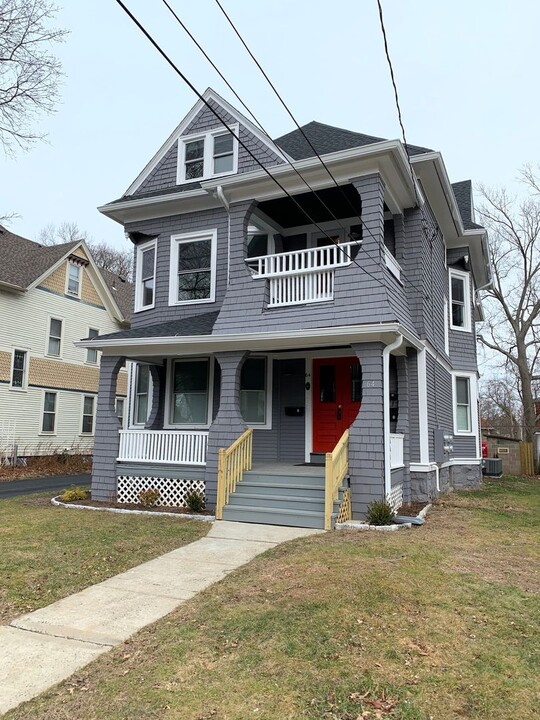 64 Oxford St in Hartford, CT - Building Photo