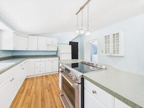 1102 Churchville Ave in Staunton, VA - Building Photo - Building Photo