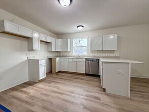 313 Orchard Ave in Muskegon, MI - Building Photo - Building Photo