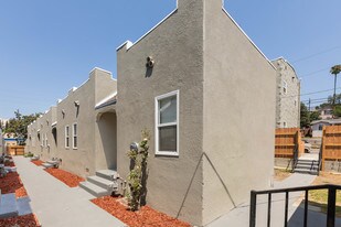 Chelsea/Soto in Los Angeles, CA - Building Photo