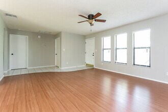 1138 SE 13th St in Cape Coral, FL - Building Photo - Building Photo