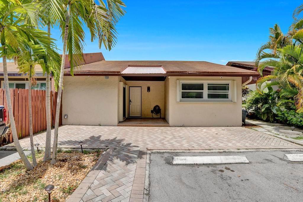 4497 Treasure Cove Dr in Fort Lauderdale, FL - Foto de edificio