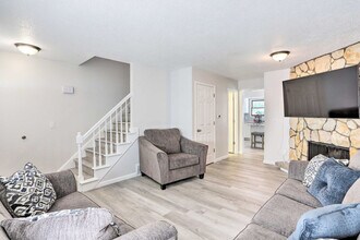 6832 Woodmeadow Dr in Toledo, OH - Building Photo - Building Photo