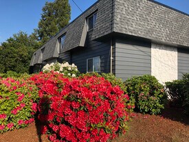 620 Queen Ave SE in Albany, OR - Building Photo