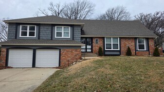 3412 Birchwood Dr in Kansas City, MO - Building Photo