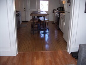 1648 W Barry Ave, Unit 1 in Chicago, IL - Foto de edificio - Building Photo