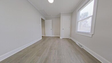 414 E Peachtree Dr in High Point, NC - Building Photo - Building Photo