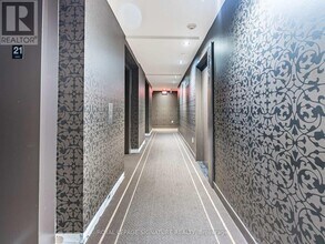 197 Yonge St in Toronto, ON - Building Photo - Building Photo