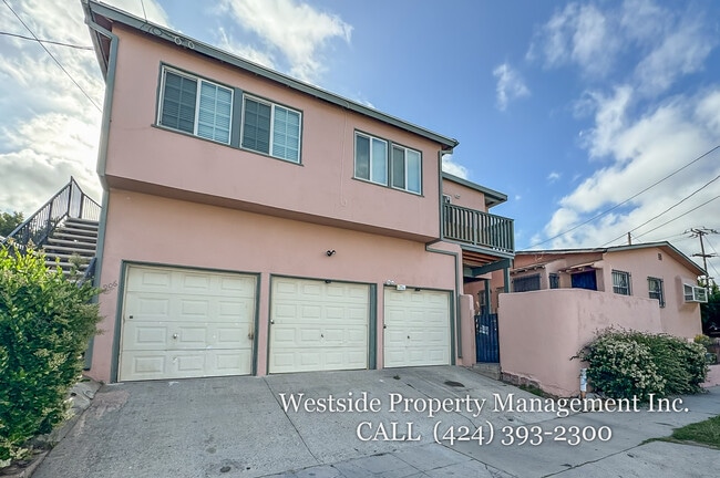 906 Edgewood St, Unit 3 in Inglewood, CA - Building Photo - Building Photo