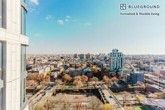 275 S 5th St, Unit SI FL15-ID1695 in Brooklyn, NY - Building Photo - Building Photo