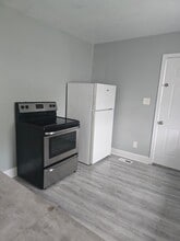 2427 Ruffin St in Norfolk, VA - Building Photo - Building Photo