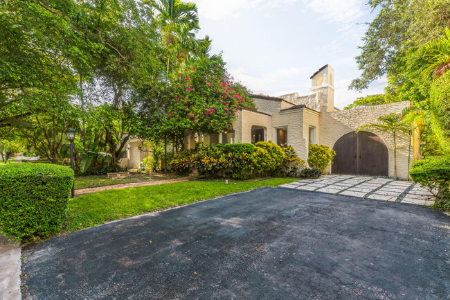 908 Mariana Ave in Coral Gables, FL - Building Photo - Building Photo