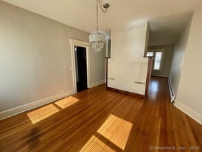 43 Terry Pl in Bridgeport, CT - Building Photo - Building Photo