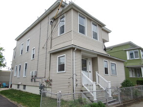 99-101 Elizabeth St, Unit 2nd floor in Bridgeport, CT - Building Photo - Building Photo