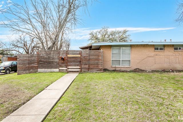 property at 701 Royal Crest Dr