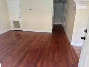 6807 S Juanita St, Unit A in Tampa, FL - Building Photo - Building Photo