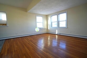 164 N Beacon St, Unit 24 in Boston, MA - Building Photo - Building Photo