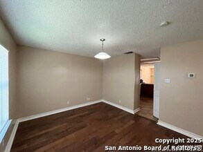 7902 Corum Trail Dr in San Antonio, TX - Building Photo - Building Photo