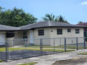 18817 SW 113th Ct in Miami, FL - Building Photo - Building Photo