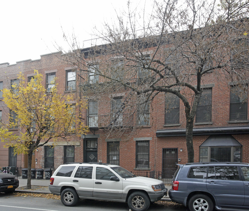 188 W 9th St in Brooklyn, NY - Building Photo