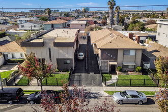 11637 Eucalyptus Ave in Hawthorne, CA - Building Photo - Primary Photo