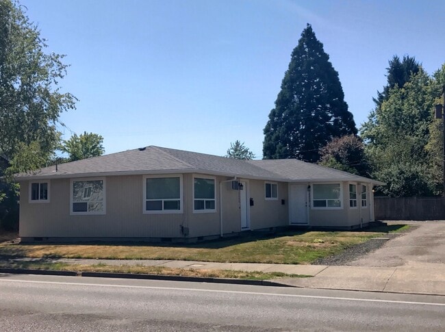 2250 NW Grant Ave