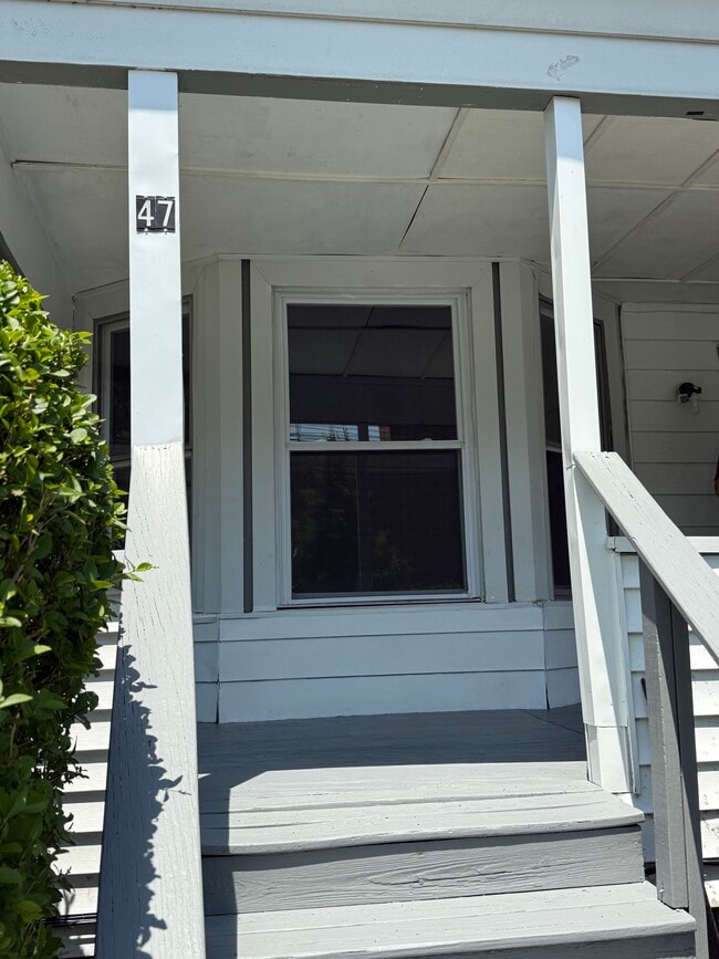 47 Pine St