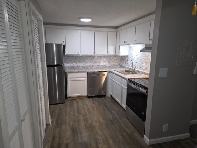 734 N Country Acres Ave in Wichita, KS - Building Photo - Building Photo