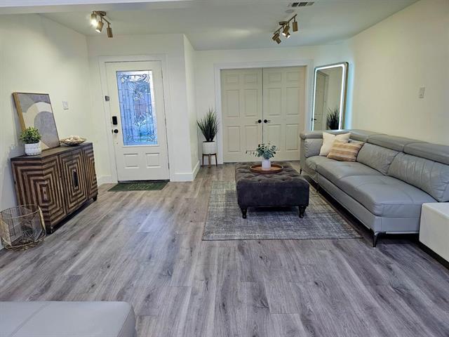 7810 Creek View Dr in Rowlett, TX - Building Photo - Building Photo